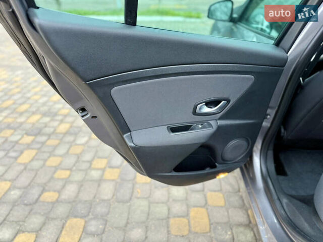 Сірий Рено Меган, об'ємом двигуна 1.6 л та пробігом 156 тис. км за 8350 $, фото 22 на Automoto.ua
