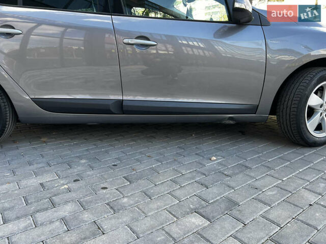 Сірий Рено Меган, об'ємом двигуна 1.6 л та пробігом 198 тис. км за 6750 $, фото 15 на Automoto.ua
