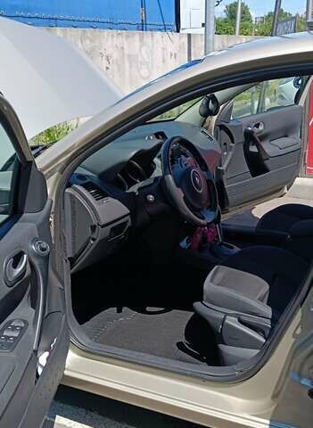 Серый Рено Меган, объемом двигателя 1.6 л и пробегом 145 тыс. км за 5999 $, фото 13 на Automoto.ua