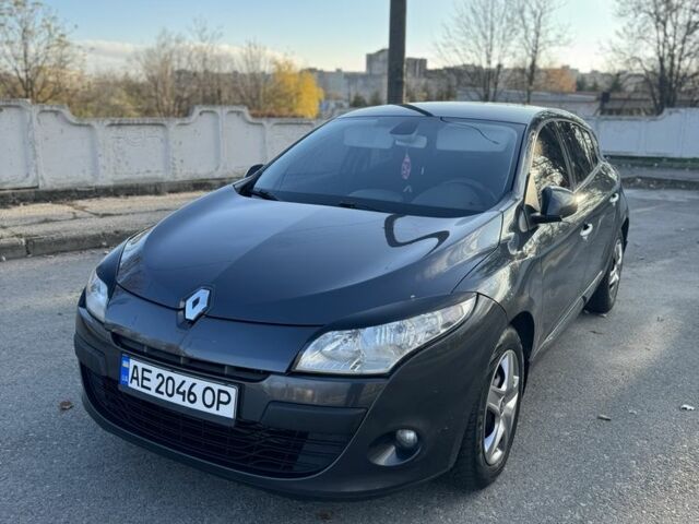 Сірий Рено Меган, об'ємом двигуна 1.5 л та пробігом 225 тис. км за 6300 $, фото 2 на Automoto.ua