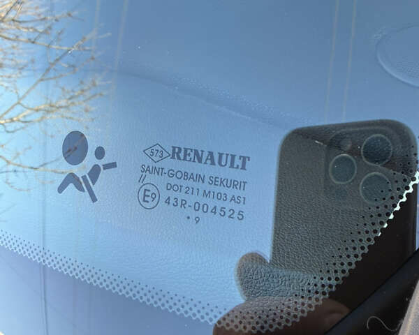 Сірий Рено Меган, об'ємом двигуна 1.6 л та пробігом 193 тис. км за 6700 $, фото 63 на Automoto.ua