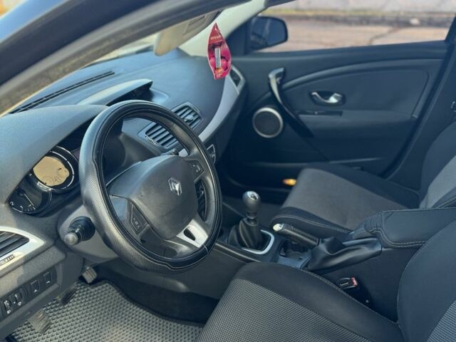 Сірий Рено Меган, об'ємом двигуна 1.5 л та пробігом 225 тис. км за 6300 $, фото 8 на Automoto.ua