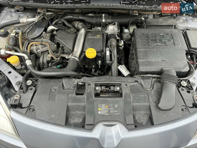 Серый Рено Меган, объемом двигателя 1.46 л и пробегом 333 тыс. км за 5200 $, фото 14 на Automoto.ua