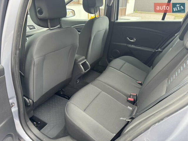 Серый Рено Меган, объемом двигателя 1.6 л и пробегом 200 тыс. км за 6250 $, фото 10 на Automoto.ua