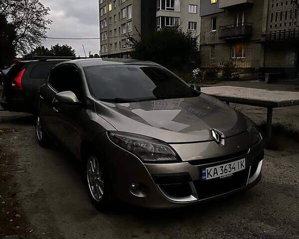 Серый Рено Меган, объемом двигателя 1.6 л и пробегом 170 тыс. км за 7150 $, фото 3 на Automoto.ua