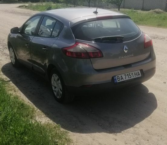 Серый Рено Меган, объемом двигателя 1.5 л и пробегом 203 тыс. км за 6999 $, фото 3 на Automoto.ua