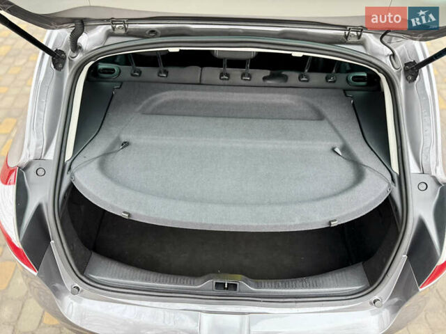 Сірий Рено Меган, об'ємом двигуна 1.6 л та пробігом 156 тис. км за 8350 $, фото 23 на Automoto.ua