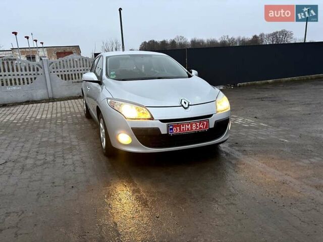 Сірий Рено Меган, об'ємом двигуна 1.6 л та пробігом 265 тис. км за 6100 $, фото 2 на Automoto.ua