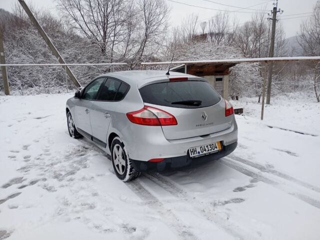 Серый Рено Меган, объемом двигателя 1.6 л и пробегом 176 тыс. км за 5750 $, фото 5 на Automoto.ua