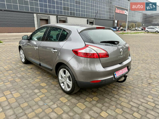 Сірий Рено Меган, об'ємом двигуна 1.6 л та пробігом 156 тис. км за 8350 $, фото 2 на Automoto.ua