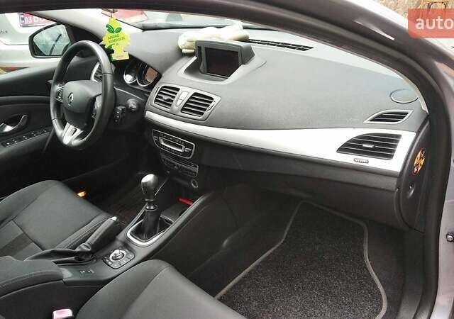 Сірий Рено Меган, об'ємом двигуна 1.6 л та пробігом 193 тис. км за 6799 $, фото 8 на Automoto.ua