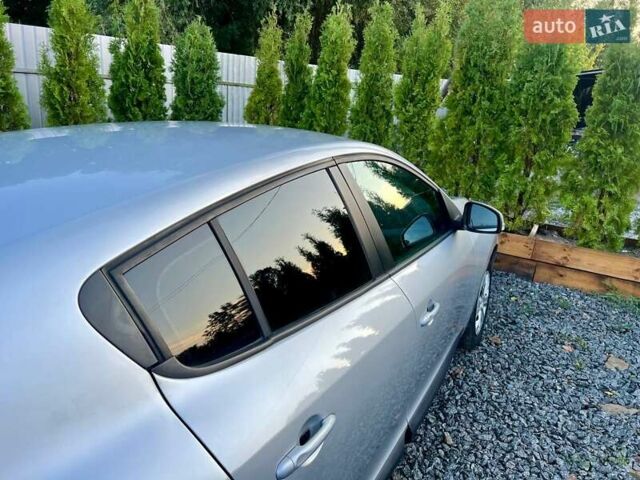 Серый Рено Меган, объемом двигателя 1.6 л и пробегом 149 тыс. км за 7200 $, фото 34 на Automoto.ua