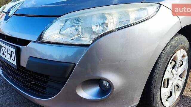 Рено Меган 2009 в Харькове на Automoto.ua Серый Рено Меган, объемом двигателя 1.6 л и пробегом 199 тыс. км за 6500 $, фото 7 на Automoto.ua