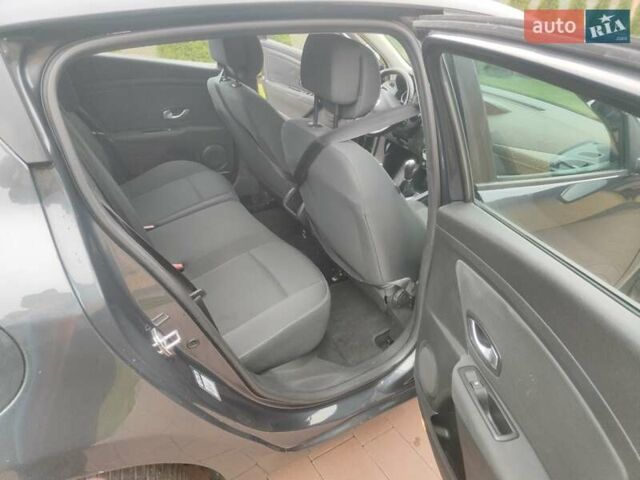 Сірий Рено Меган, об'ємом двигуна 1.6 л та пробігом 250 тис. км за 6200 $, фото 13 на Automoto.ua