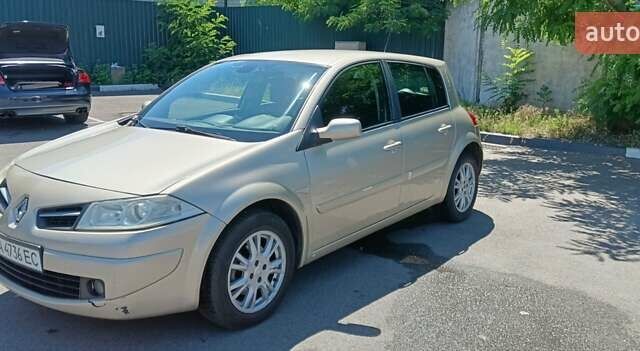 Серый Рено Меган, объемом двигателя 1.6 л и пробегом 145 тыс. км за 5999 $, фото 1 на Automoto.ua