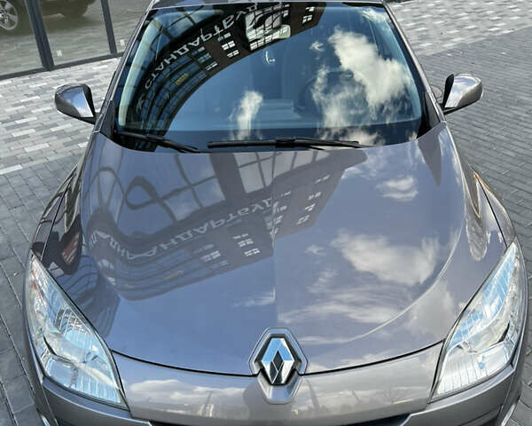 Сірий Рено Меган, об'ємом двигуна 1.6 л та пробігом 198 тис. км за 6750 $, фото 12 на Automoto.ua