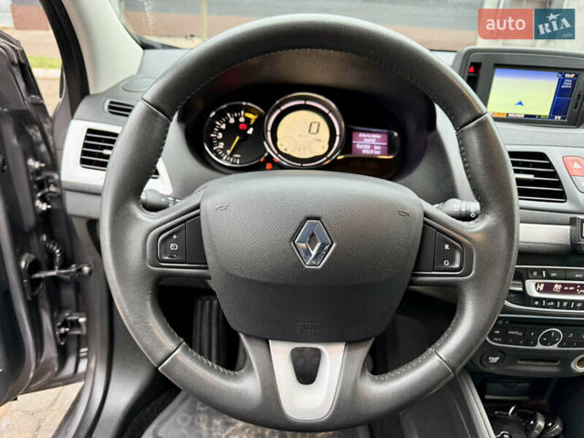 Сірий Рено Меган, об'ємом двигуна 1.6 л та пробігом 156 тис. км за 8350 $, фото 32 на Automoto.ua