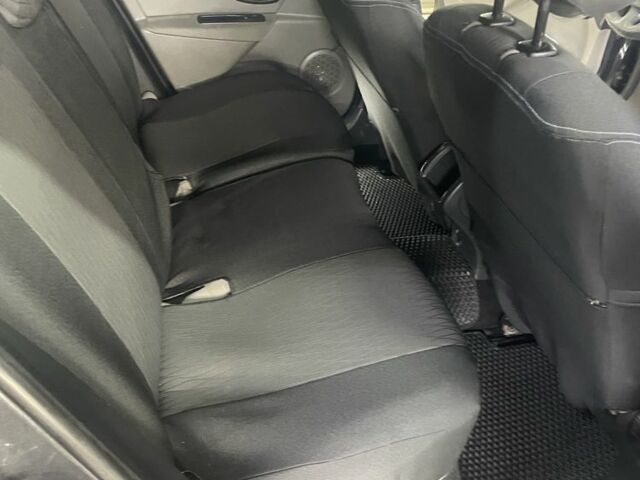 Серый Рено Меган, объемом двигателя 1.5 л и пробегом 258 тыс. км за 5800 $, фото 9 на Automoto.ua