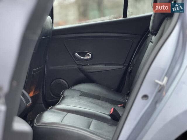 Серый Рено Меган, объемом двигателя 1.6 л и пробегом 193 тыс. км за 5999 $, фото 42 на Automoto.ua