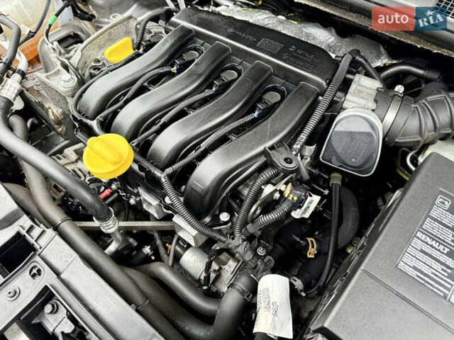 Сірий Рено Меган, об'ємом двигуна 1.6 л та пробігом 156 тис. км за 8350 $, фото 16 на Automoto.ua