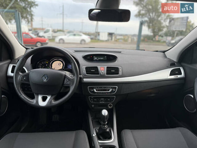 Сірий Рено Меган, об'ємом двигуна 2 л та пробігом 160 тис. км за 7499 $, фото 25 на Automoto.ua
