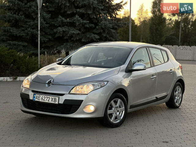 Сірий Рено Меган, об'ємом двигуна 1.6 л та пробігом 187 тис. км за 7100 $, фото 1 на Automoto.ua