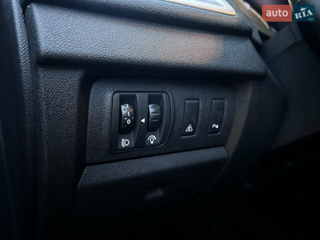 Серый Рено Меган, объемом двигателя 1.5 л и пробегом 249 тыс. км за 5900 $, фото 9 на Automoto.ua