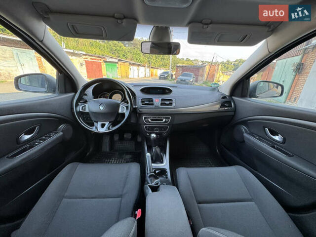 Рено Меган 2009 в Виннице на Automoto.ua Серый Рено Меган, объемом двигателя 1.6 л и пробегом 224 тыс. км за 6750 $, фото 16 на Automoto.ua