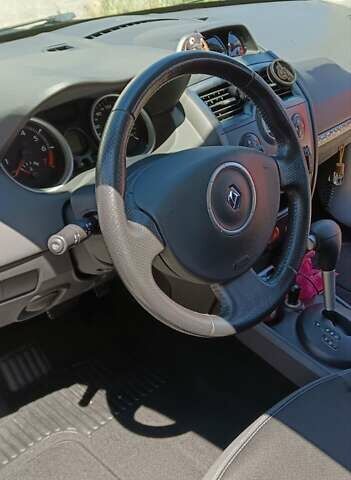 Серый Рено Меган, объемом двигателя 1.6 л и пробегом 145 тыс. км за 5999 $, фото 5 на Automoto.ua