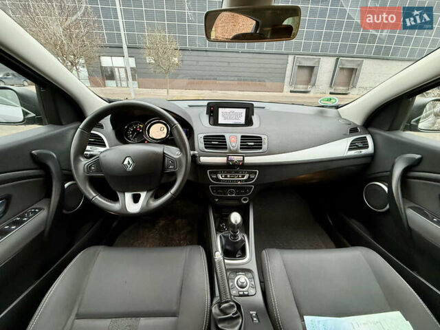 Сірий Рено Меган, об'ємом двигуна 1.6 л та пробігом 156 тис. км за 8350 $, фото 30 на Automoto.ua