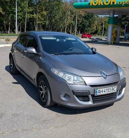 Рено Меган 2009 у Дніпро (Дніпропетровську) на Automoto.ua Сірий Рено Меган, об'ємом двигуна 1.5 л та пробігом 282 тис. км за 6300 $, фото 3 на Automoto.ua