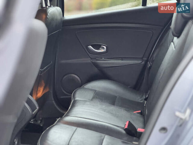 Серый Рено Меган, объемом двигателя 1.6 л и пробегом 193 тыс. км за 5999 $, фото 41 на Automoto.ua