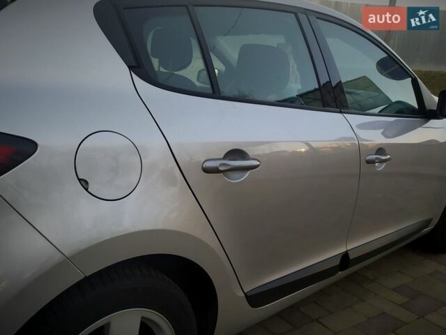 Сірий Рено Меган, об'ємом двигуна 1.6 л та пробігом 188 тис. км за 7500 $, фото 159 на Automoto.ua