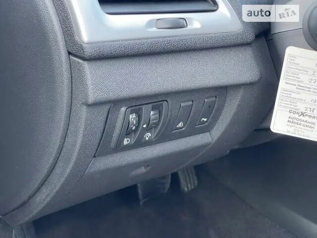 Серый Рено Меган, объемом двигателя 2 л и пробегом 247 тыс. км за 8000 $, фото 9 на Automoto.ua