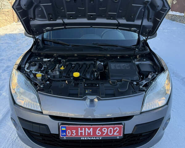 Сірий Рено Меган, об'ємом двигуна 1.6 л та пробігом 193 тис. км за 6700 $, фото 57 на Automoto.ua