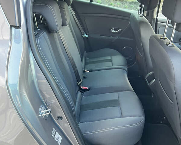 Сірий Рено Меган, об'ємом двигуна 1.6 л та пробігом 198 тис. км за 6750 $, фото 21 на Automoto.ua