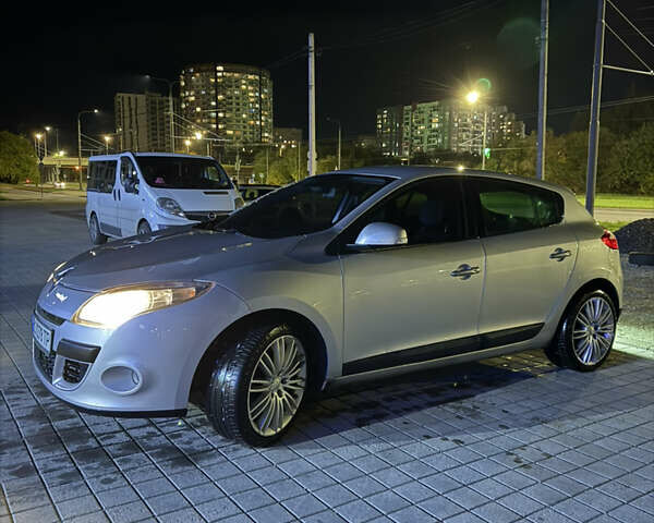 Серый Рено Меган, объемом двигателя 1.9 л и пробегом 275 тыс. км за 5999 $, фото 7 на Automoto.ua