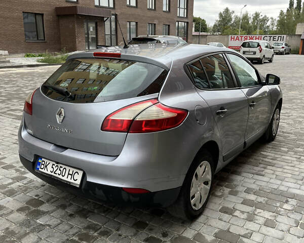 Серый Рено Меган, объемом двигателя 1.46 л и пробегом 333 тыс. км за 5200 $, фото 15 на Automoto.ua