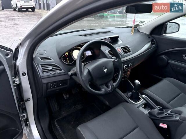 Сірий Рено Меган, об'ємом двигуна 1.6 л та пробігом 265 тис. км за 6100 $, фото 18 на Automoto.ua