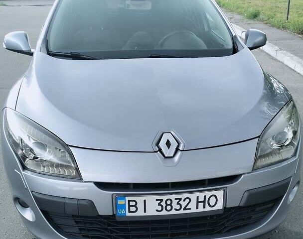 Серый Рено Меган, объемом двигателя 1.6 л и пробегом 234 тыс. км за 7500 $, фото 6 на Automoto.ua