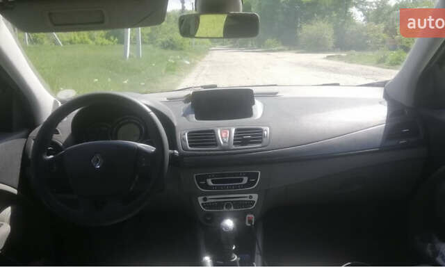 Сірий Рено Меган, об'ємом двигуна 1.46 л та пробігом 212 тис. км за 6700 $, фото 5 на Automoto.ua