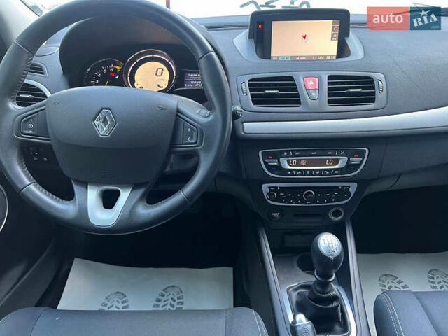 Серый Рено Меган, объемом двигателя 1.6 л и пробегом 144 тыс. км за 6699 $, фото 15 на Automoto.ua