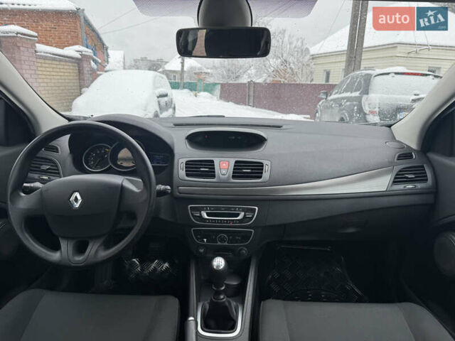 Серый Рено Меган, объемом двигателя 1.6 л и пробегом 169 тыс. км за 7450 $, фото 38 на Automoto.ua