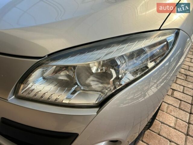 Серый Рено Меган, объемом двигателя 1.6 л и пробегом 187 тыс. км за 6700 $, фото 10 на Automoto.ua