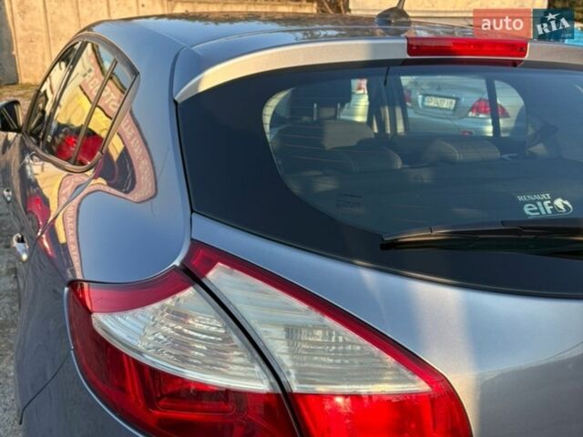 Серый Рено Меган, объемом двигателя 1.6 л и пробегом 193 тыс. км за 7000 $, фото 59 на Automoto.ua