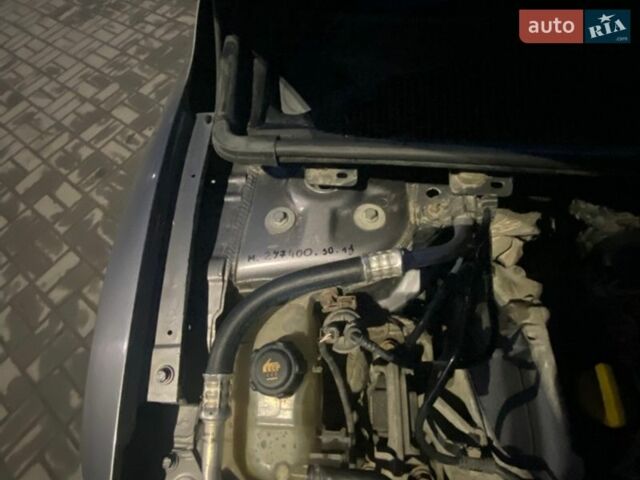 Серый Рено Меган, объемом двигателя 1.6 л и пробегом 255 тыс. км за 6200 $, фото 19 на Automoto.ua