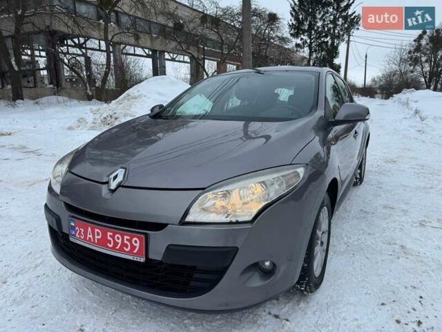Сірий Рено Меган, об'ємом двигуна 1.6 л та пробігом 215 тис. км за 6400 $, фото 9 на Automoto.ua