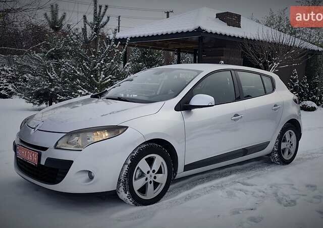 Сірий Рено Меган, об'ємом двигуна 1.6 л та пробігом 188 тис. км за 7499 $, фото 1 на Automoto.ua