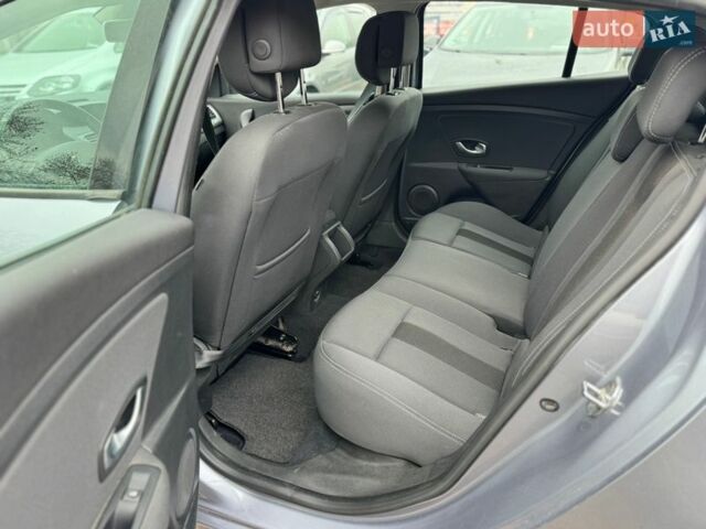 Серый Рено Меган, объемом двигателя 1.6 л и пробегом 163 тыс. км за 6700 $, фото 12 на Automoto.ua