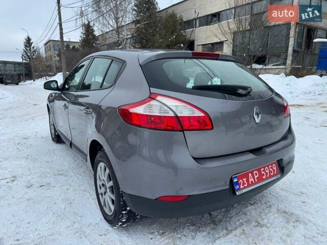 Сірий Рено Меган, об'ємом двигуна 1.6 л та пробігом 215 тис. км за 6400 $, фото 10 на Automoto.ua